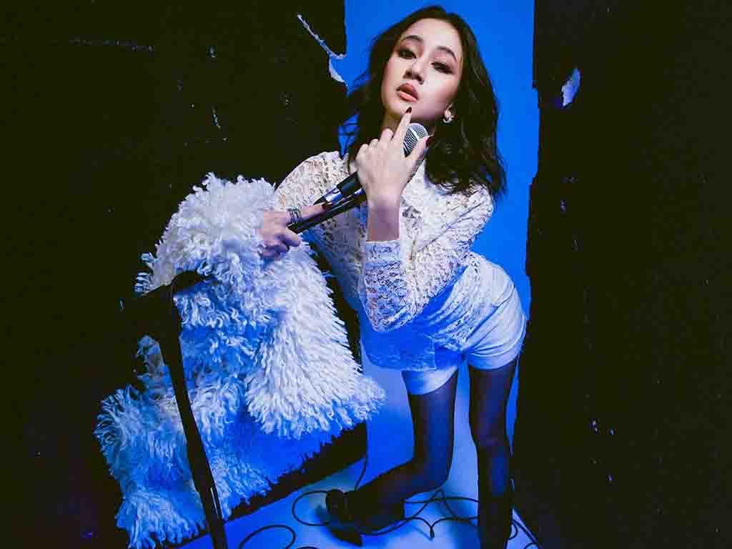Keisya Levronka Hadirkan Energi Pop-rock di Album rombak