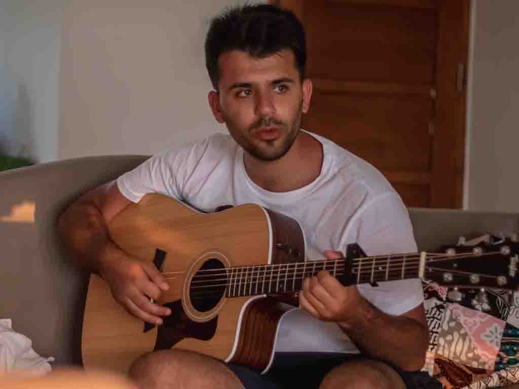 Josh Holmes Perkenalkan EP The Bali Sessions Lewat Say Yes (Wedding Version)