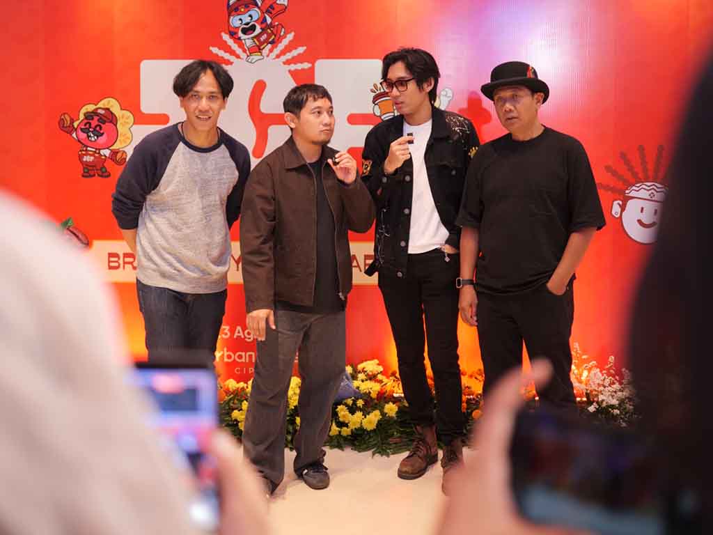 Grup Band Tiket Perkenalkan Vokalis Baru di Jakarta Coffee Festival